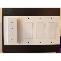 Der Original Philips Hue Dimmer Schalter 3 Fach Decora Wendbare Abdeckung/Platte Der Original Philips Hue Dimmer Schalter 3 Fach Decora Wendbare Abdeckung/Platte von HldMyBeerEngineering