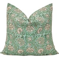 Designer Kissen Auf 100% Weißem Schweren Baumwollstoff Kissen// Helles Mintgrünes Und Dunkles Mint // Boho Dekorative Dekokissen von HmlvngCrafts