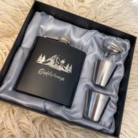 Flachmann - Geschenkset Personalisiert Mit Motiv Oder Namen Inkl. Trichter Und 2 Bechern Flachmann - Geschenkset Personalisiert Mit Motiv Oder Namen Inkl. Trichter Und 2 Bechern von HndmdbyLiz