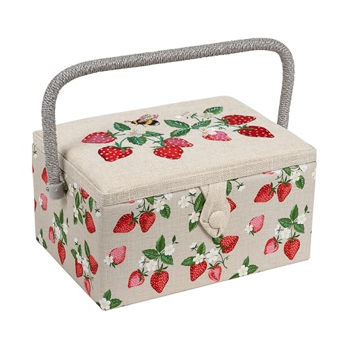 Hobby Gift MRMEƢ.1 Exklusive mittelgroße Aufbewahrungsbox für Näharbeiten, Handwerk, Hobby, Zubehör, Tablett, Nadelkissen, Tasche, PVC-Griff, Deckel, Bestickte Erdbeeren, 18.5 x 25.5 x 14.5cm von Hobby Gift