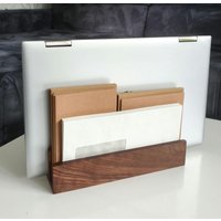 Handgemachter Organizer Aus Nussbaumholz | Schreibtisch Mit 2 Fächern 25 cm Ordnung & Stil Fürs Homeoffice von HoelzchenUStoeffchen