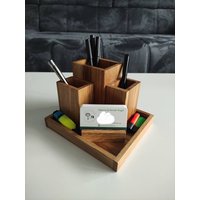 Schreibtischset in Zwei Größen Aus Holz/ Eiche, Nussbaum Und Räuchereiche/ Stifteköcher/ Organizer Fürs Büro von HoelzchenUStoeffchen