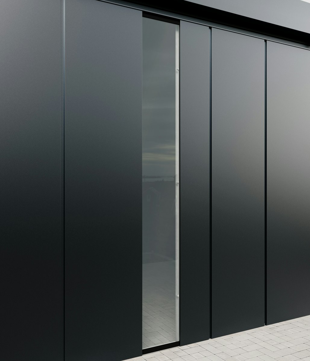 Wandelement mit bodentiefem Fenster Motiv Design (mit breiten Lamellen) Graualuminium (RAL 9007) von Hörmann Stauraumsysteme