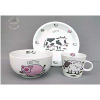 Kindergeschirr 3-Teilig 0, 2 L Becher Kuh Schaf Schwein Frühstücksservice Geschenk Ostern Wunschname Bauernhof Tiere Kindergeschirr 3-Teilig 0, 2 L Becher Kuh Schaf Schwein Frühstücksservice Geschenk Ostern Wunschname Bauernhof Tiere von HoeschPorzellan
