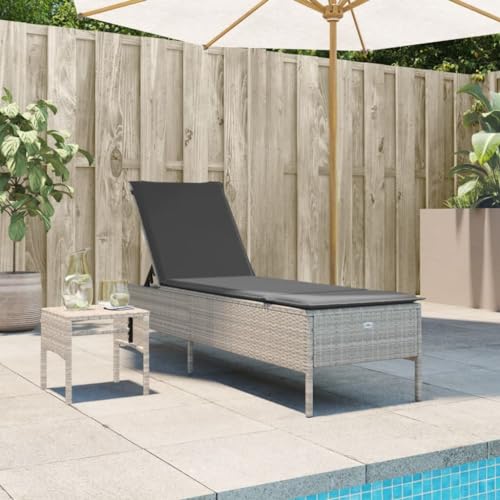 Sonnenliege mit Tisch und Auflage für den Außenbereich, hellgraues Poly Rattan, verstellbar, perfekt für Garten und Pool Sonnenliege mit Tisch und Auflage für den Außenbereich, hellgraues Poly Rattan, verstellbar, perfekt für Garten und Pool von Holamys