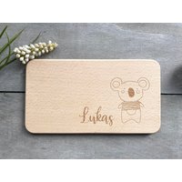 Frühstücksbrettchen Koala Mit Namen Frühstücksbrettchen Koala Mit Namen von HollyandPaul