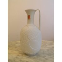 Vintage Kaiser Vase - Ein Traum in Weiß von Holunderhof