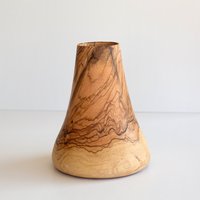 Rustikale Vase, Dekorative Holzvase, Handgemachtes Wohndekor Aus Holz, Boho-Bauernhaus-Geschenk, Trockenblumenvase, Holz-Innendekoration von HolyWoodTurning