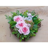 Kleines Grabgesteck Frühling 15 X cm Allerheiligen Künstliche Rosen Muttertag Kleines Grabgesteck Frühling 15 X cm Allerheiligen Künstliche Rosen Muttertag von HolzBlumeKreationen