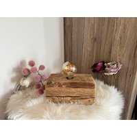 Altholz Balken Stehlampe Mit Vintage Glühbirne Geölt/Natur Modern Rustikal Upcycling von HolzStueckl