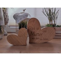 Herzen Aus Massiver Eiche | 2Er Set Mit Gravur Deko Muttertag von HolzimHaus