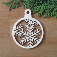 Geschenkanhänger Kugel Schneeflocke Sibirien Aus Holz, Baumschmuck Lasercut von Holzmeile