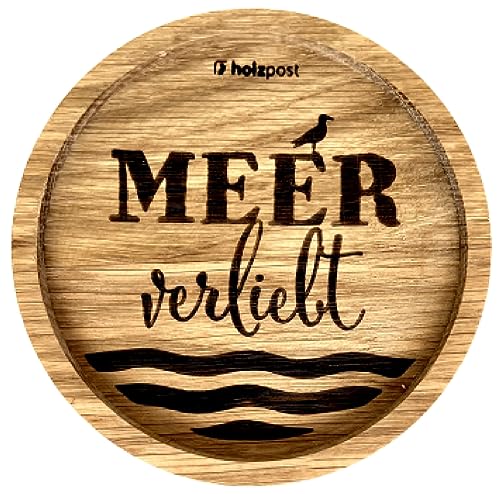 Holzpost - BD828 - Untersetzer aus Eiche - graviert und geölt - d=11,2cm, Meer verliebt, Innendurchmesser 10cm, Höhe 1,8cm von Holzpost