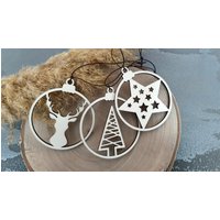 Christbaumschmuck, Holzanhänger, Weihnachtschmuck, Hirsch, Tannenbaum, Stern, 80mm Christbaumschmuck, Holzanhänger, Weihnachtschmuck, Hirsch, Tannenbaum, Stern, 80mm von HolztraumeHolthoefer
