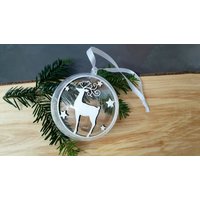 Winterliche Acrylglaskugel, Christbaumkugel, Weihnachtschmuck, 80mm von HolztraumeHolthoefer