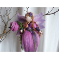 Elfe Aus Wolle Fee Frühling Waldorf Art Elfe Aus Wolle Fee Frühling Waldorf Art von HolzwolleSpielkunst