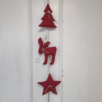 Stern, Tannenbaum Und Elch Aus Stoff - Zum Hängen Rot Stern, Tannenbaum Und Elch Aus Stoff - Zum Hängen Rot von Home1710