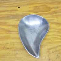 Metall Teardrop Schüssel von HomeAgainVintageCo