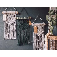 Makramee Herz Wandbehang - Boho Deko & Handgemachtes Geschenk Für Mama, Oma, Schwester Oder Beste Freundin von HomeDecoFactory