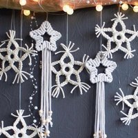 Makramee-Weihnachtsstern - Handgefertigte Makramee Deko- Fenster Deko Tannenbaum Dekorationen von HomeDecoFactory