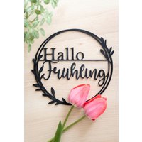 Türkranz Frühling Fensterdeko Zum Hängen Schwarz Dekoring Hinstellen Türdeko Eingangsbereich Frühlingsdeko Geschenkidee Hallo Türkranz Frühling Fensterdeko Zum Hängen Schwarz Dekoring Hinstellen Türdeko Eingangsbereich Frühlingsdeko Geschenkidee Hallo von HomeDecoLove