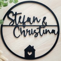 Türschild Personalisiert Familienschild Einweihung Haus Eingangsbereich Weihnachtsgeschenkideen Für Paare Hochzeitsgeschenk Einzugsgeschenk von HomeDecoLove