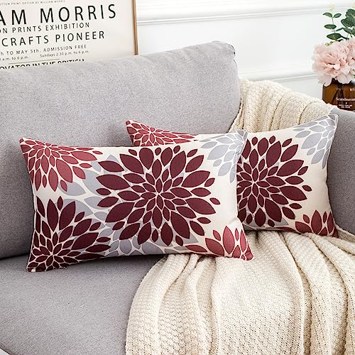 2er Set Lenden Kissenbezug Leinen Outdoor Kissen 30x50 cm Dekokissen Rot und Grau Kissenhülle Moderne Elegante Blume Dahlie Geometrisch Blumen Muster Kissenbezüge für Sofa Schlafzimmer Wohnzimmer von HomeStilez