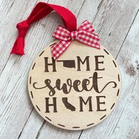 Oklahoma Nach Kalifornien Home Sweet Ornament Aus Holz | Zustand Zu Neues Zuhause Geschenkidee Einweihungsparty Geschenk Weihnachten 2024 von HomeSweetSignsNH