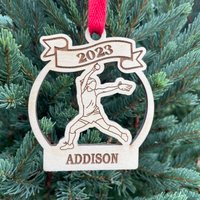 Softball Krug 2024 Weihnachtsschmuck | Personalisierte Ornament Weihnachten von HomeSweetSignsNH