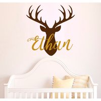Hirschkopf Aufkleber Personalisierte Name Wandaufkleber Jungen Vinyl Hirschgeweih Frohe Weihnachten Junge Kinderzimmer Schlafzimmer S24 von HomeVinylDecor