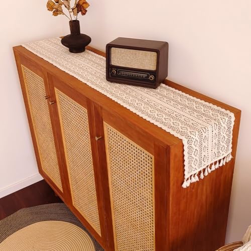 Tischläufer aus Baumwollstoff im Vintage-Stil, entworfen, um Ihren Essbereich mit praktischer Eleganz zu verschönern (A) von HomeVortex