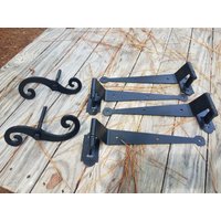 Koloniales Hardware-Fensterset Koloniales Hardware-Fensterset von HomeandHinge