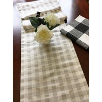 Kleiner Karierter Tischläufer. Buffalo Karo Designerstoff Schwarz Weiß Französisch Grau 12 X 72 Tischläufer Topper Bauernhaus von HomeandHome