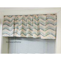 Volant. Cafe Vorhänge. Retro Vorhang Valance. Grau, Salbeigrün Und Zart Pfirsichrosa Topper Fensteraufleger Fensterdeko Küchendeko von HomeandHome
