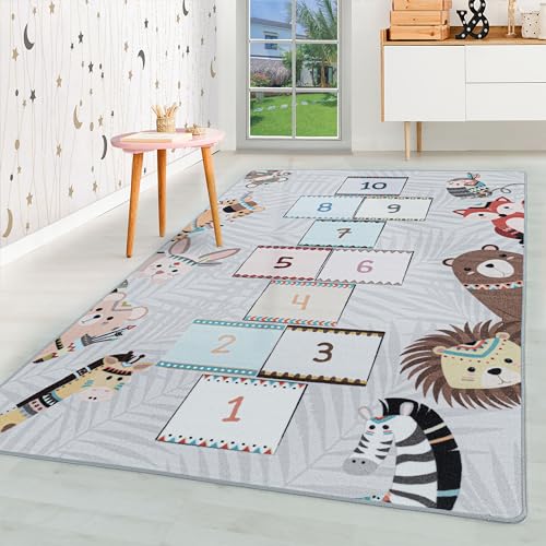 HomebyHome Kurzflor Kinderteppich für Jungen und Mädchen 140 x 200 cm Grau Himmel Design - Waschbarer Teppich Extra Weich und Antiallergen - Teppich für Kinderzimmer, Babyzimmer und Spielzimmer von HomebyHome