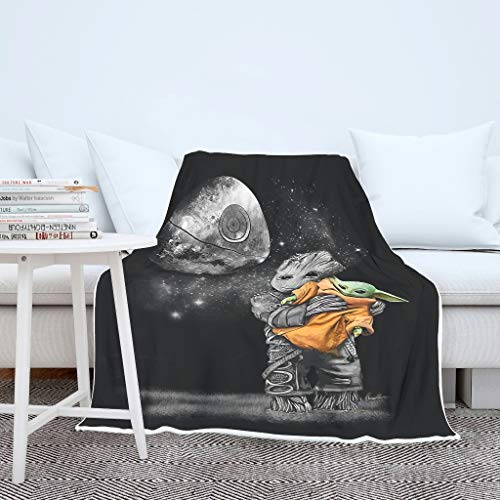 Homedb Wohndecke Tagesdecke Decke Kuscheldecke Baby Groot umarmt Yoda Couch Decke Jungen Mädchen Sanft Wohnzimmer Decke White 130x150cm von Homedb