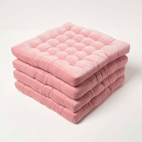 Homescapes 4er-Set Samt Stuhlkissen 40x40 cm rosa, Sitzauflagen mit Bändern, Bequeme Sitzkissen für Stühle aus Baumwollsamt Homescapes 4er-Set Samt Stuhlkissen 40x40 cm rosa, Sitzauflagen mit Bändern, Bequeme Sitzkissen für Stühle aus Baumwollsamt von Homescapes