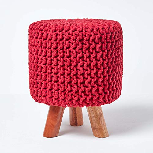 Homescapes Kleiner runder Strick Sitzhocker mit Holzbeinen, roter Fußhocker 32 x 32 x 42 cm, Strickhocker mit grob gestricktem Bezug aus 100% Baumwolle von Homescapes