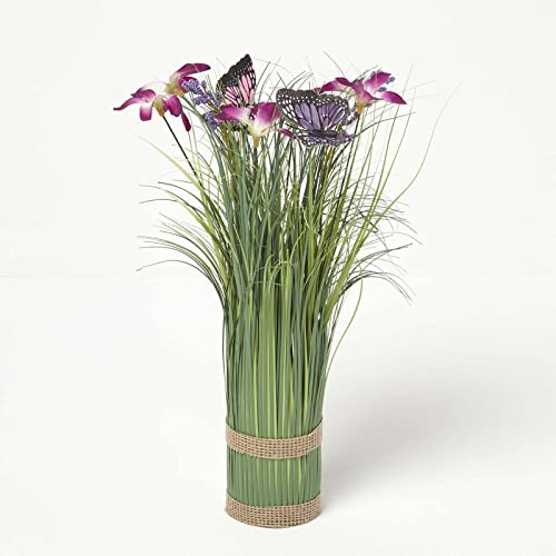 Homescapes Künstliches Gras-Arrangement mit Blüten und Schmetterlings-Dekoration violett-grün, 35 cm groß von Homescapes