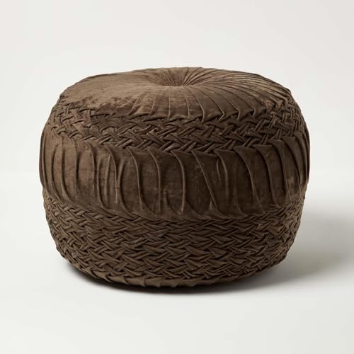 Homescapes Sofia Flecht-Hocker plissiert Schoko 50x35 cm, Samt-Pouf braun, Sitzpouf rund mit Sitzsack-Füllung von Homescapes