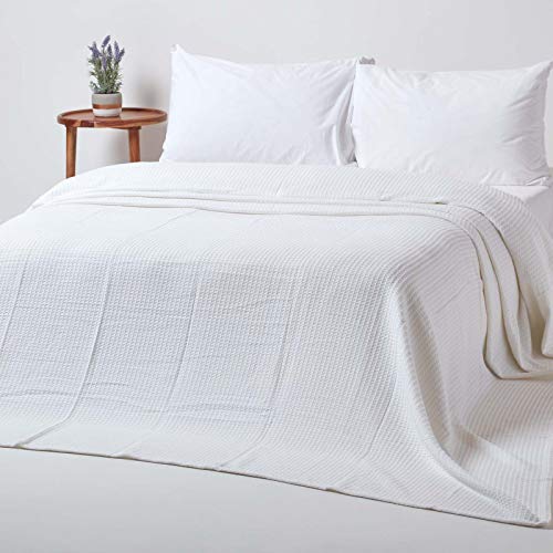 Homescapes Tagesdecke, Bettüberwurf aus 100% Bio-Baumwolle, weiß, Piqué-Waffeldecke 180 x 230 cm von Homescapes