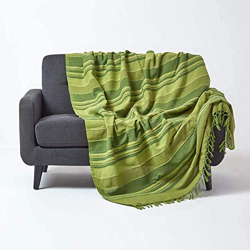 Homescapes extra große Tagesdecke Morocco, grün, Sofa-Überwurf aus 100% Baumwolle, weiche Wohndecke 255 x 360 cm, grün gestreift, mit Fransen von Homescapes