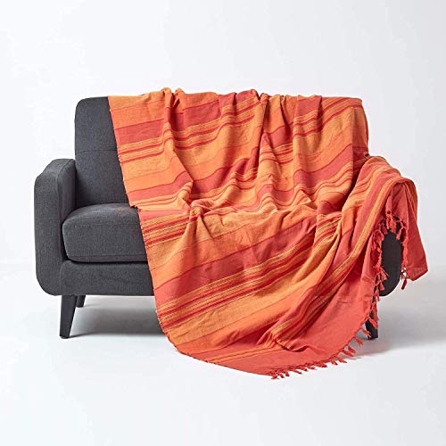 Homescapes extra große Tagesdecke Morocco, orange, Sofa-Überwurf aus 100% Baumwolle, weiche Wohndecke 255 x 360 cm, orange-Terracotta gestreift, mit Fransen von Homescapes