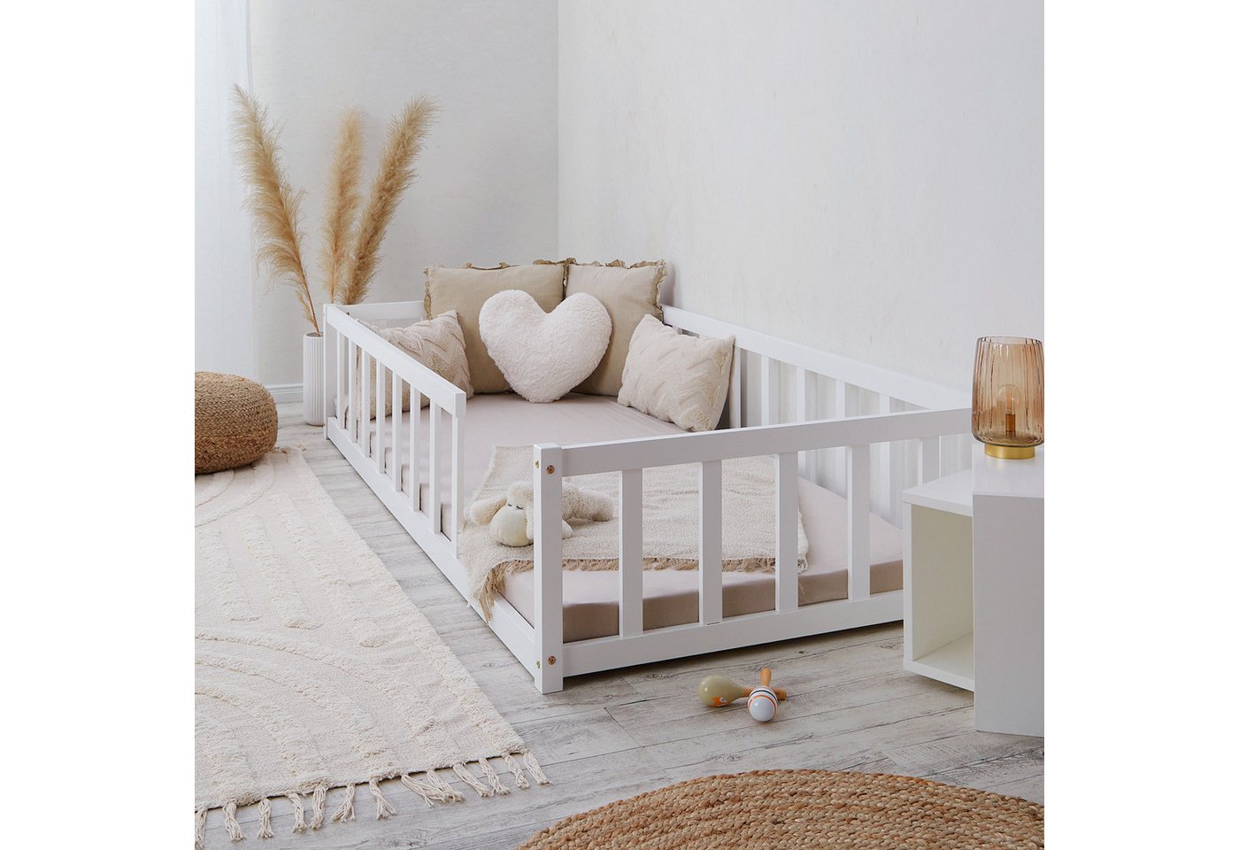 Homestyle4u Kinderbett 90x200 / 120x200 Weiß Natur Holzbett Bodenbett Montessori Kleinkind (Set, mit Lattenrost), mit Rausfallschutz von Homestyle4u
