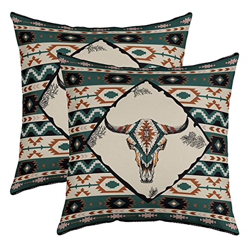 Bohemia Bull Skull Wurf Kissenbezüge 40x40cm Satz von 2,Southwest Aztek Kissenbezüge für Mann Frau Erwachsener, Jagdtier Kissenbezüge, Western Stil Rustikale Quadratische Kissenbezüge für Bett Couch von Homewish