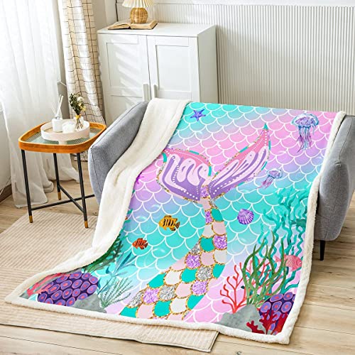 Meerjungfrau Decke Mädchen 75 x 100 Kinder Fischschuppen Plüsch Bettdecke Mädchenhafte Regenbogen Sherpa Decke Ocean Life Fleece Decke Blaugrün Funkelnde Pailletten Zimmerdekor Pastell Rosa Lila von Homewish