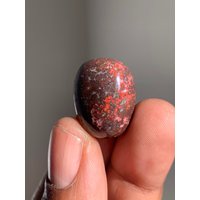 Gefleckter Roter Jaspis Kristall Trommelstein L Hämatit | Heilkristalle Steine Und Mineralien Mineralprobe von HoodooCrystals