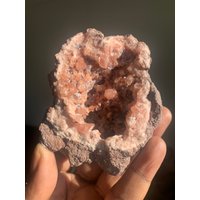 Pink Amethyst Geode | Cluster Roher Rosa Roh Felsen Und Steine Mineralplatte von HoodooCrystals