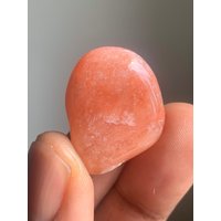 Roter Aventurin Trommelstein | Getrommelte Kristalle Chakra Steine Und Mineralien Mineralprobe von HoodooCrystals