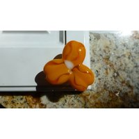 Orangefarbener Blumenknopf, Hergestellt in Den Usa, Orangefarbener Trilliumknopf, Glasblumenknopf, Winzigen Portemonnaie Hergestellter Glasknopf von HooplaHardware